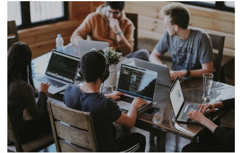 Strategies for creating an effective customer feedback loop in SaaS